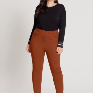 Calça Viscose C/ Nervura E Bolsos Canelados Plus Size